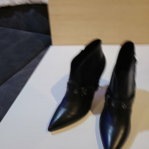 Booties - Picture 4 of 7